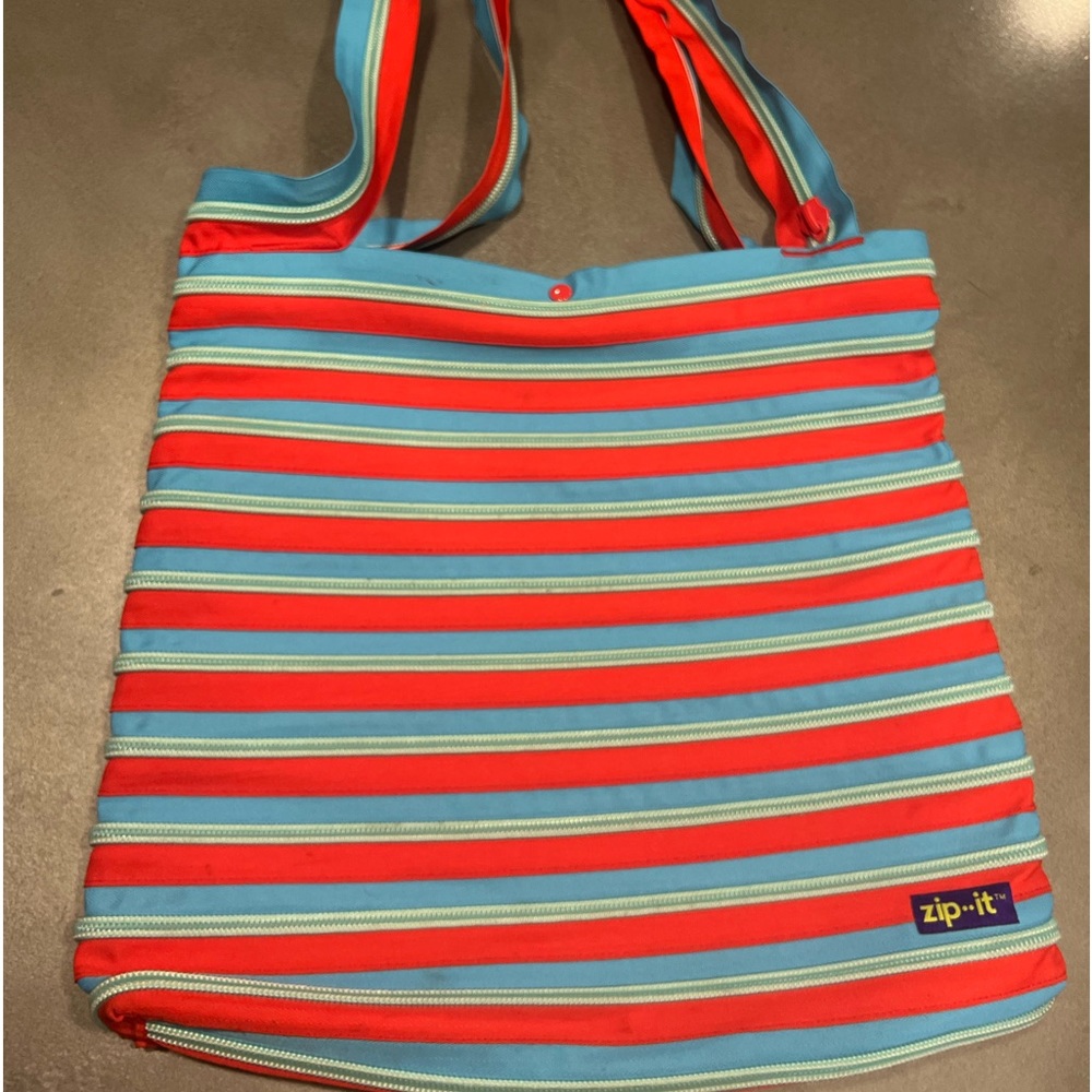 Zip it tote